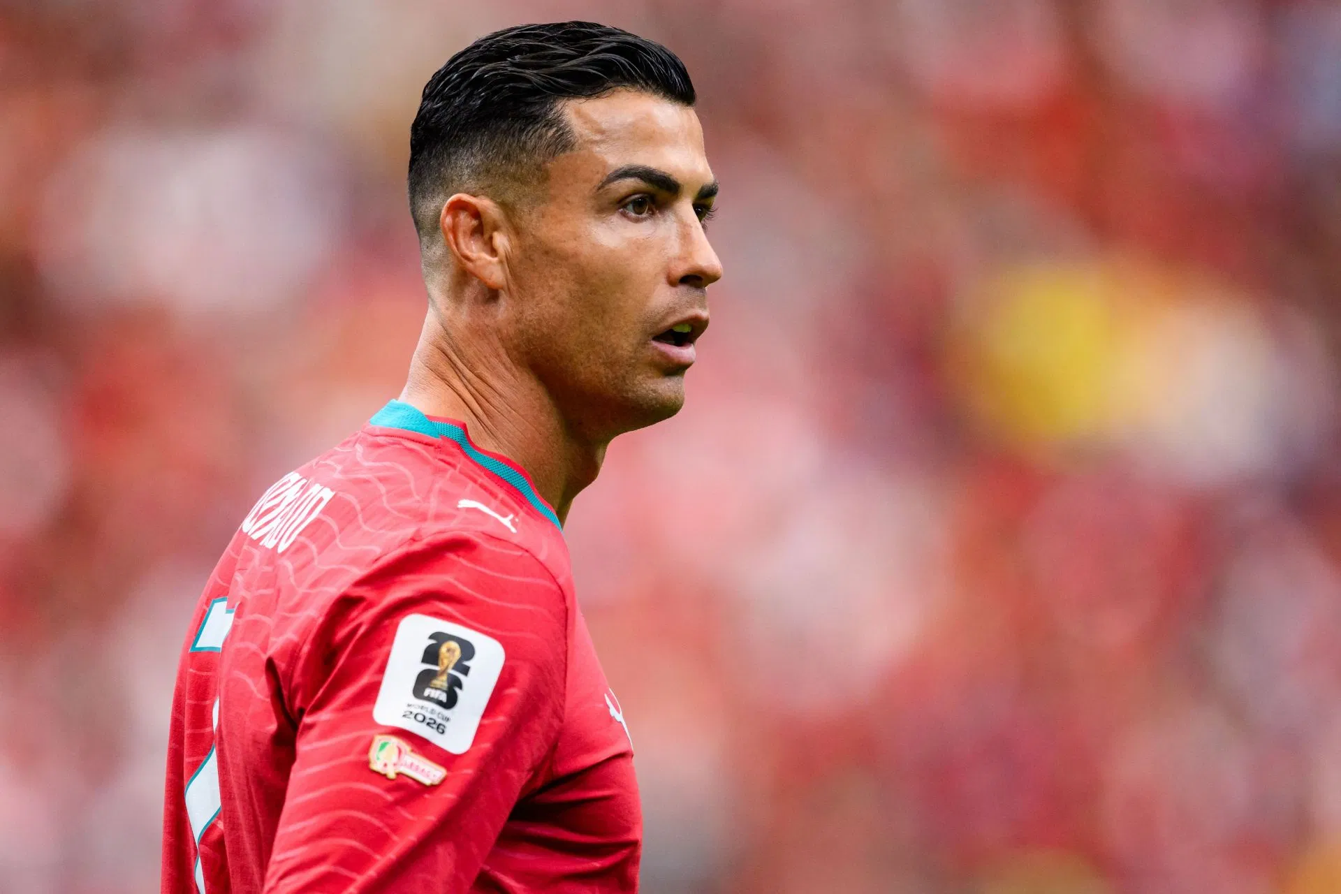 Os torcedores querem que Cristiano Ronaldo fique de fora do time titular da Copa do Mundo da FIFA, à medida que os resultados das pesquisas de torcedores do renomado diário de Portugal vêm à tona