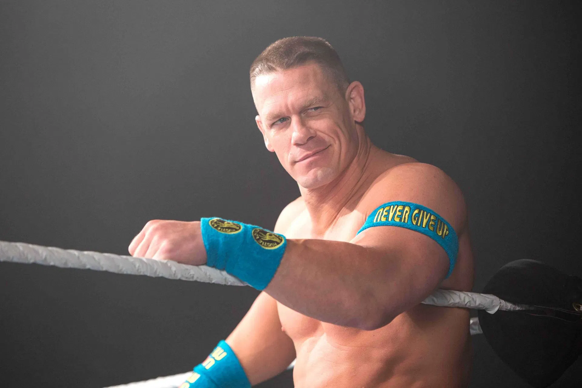 John Cena fica careca – raspa a cabeça completamente com um novo visual surpreendente e envia uma mensagem