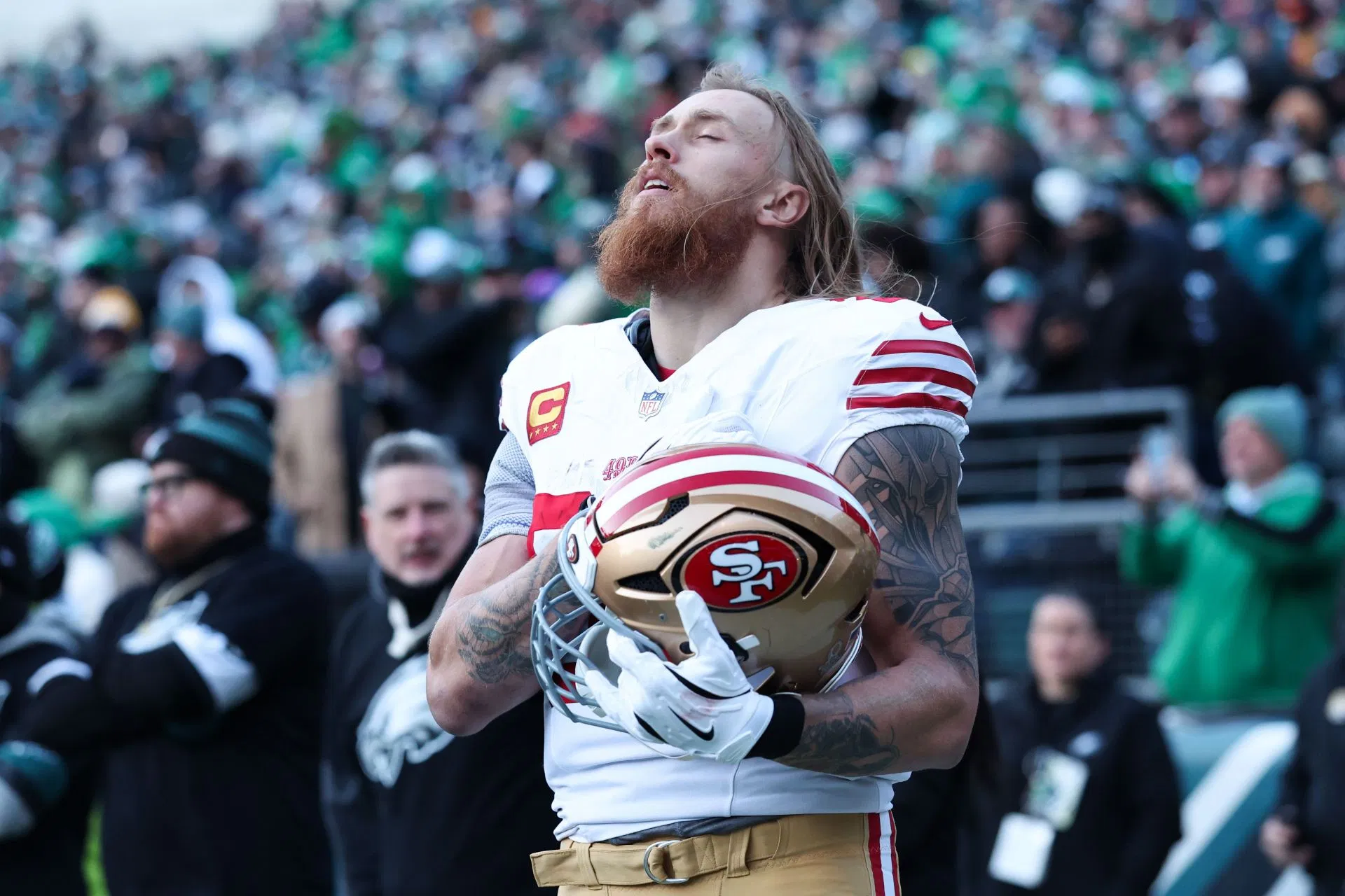 “É bom para o jogo”: George Kittle responde depois de provocar indignação entre os fãs dos Cowboys por causa da camisa “f ** k Dallas”