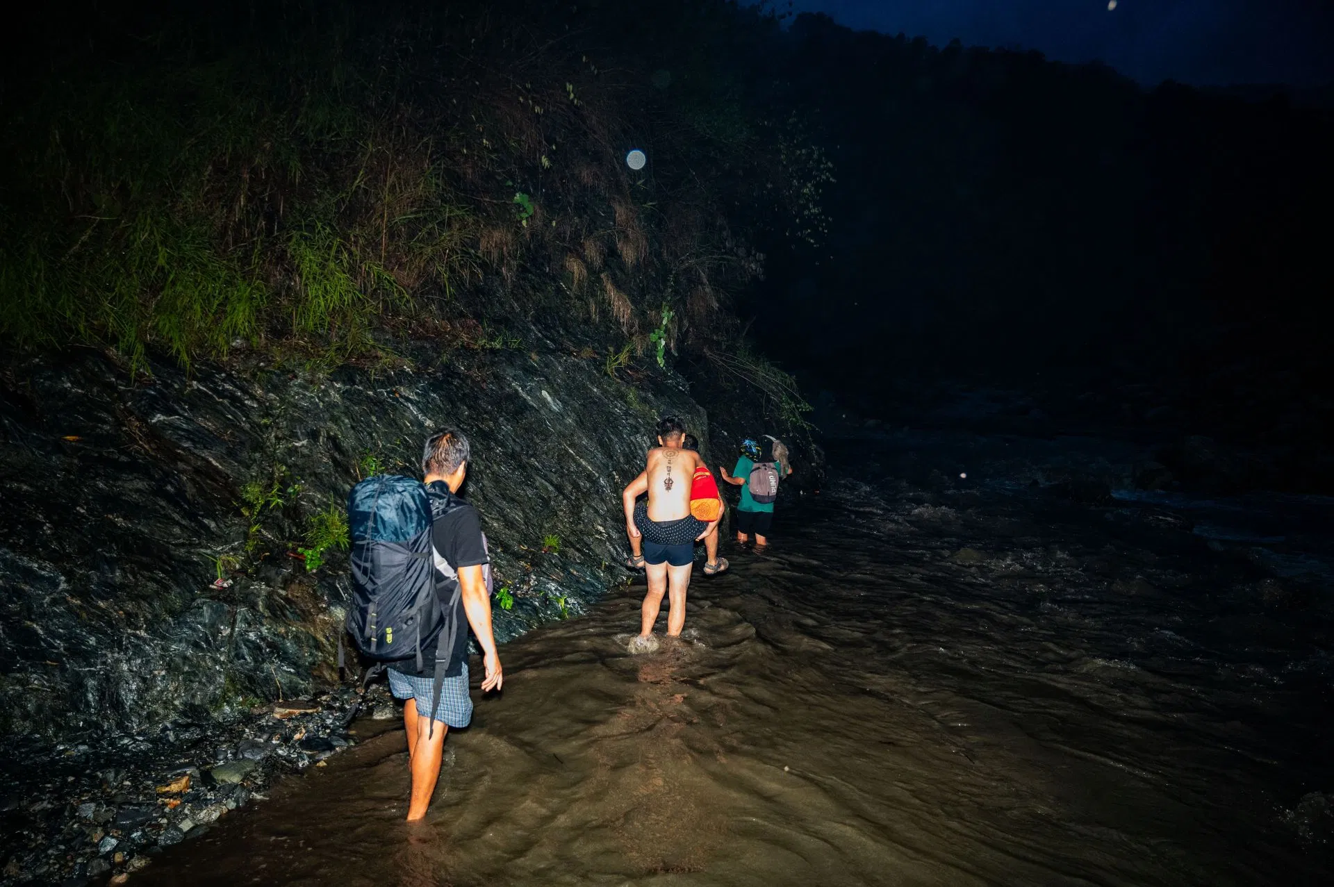 Como acampar com segurança durante a temporada das monções