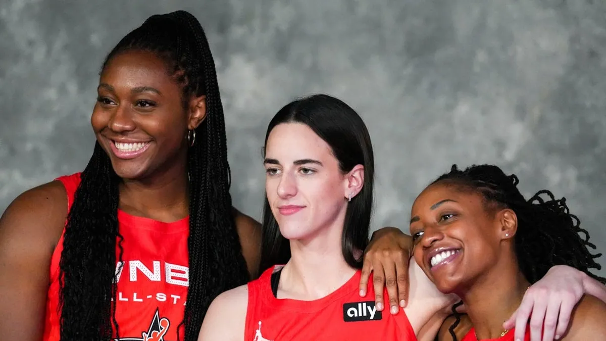 Três jogadores do Fever nomeados titulares do All-Star Game