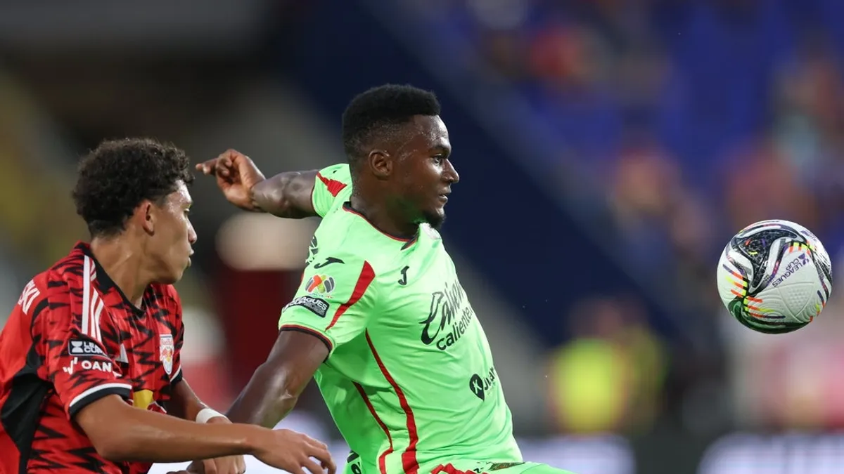 Sporting KC adquire D Moisés Mosquera ao FC Juarez