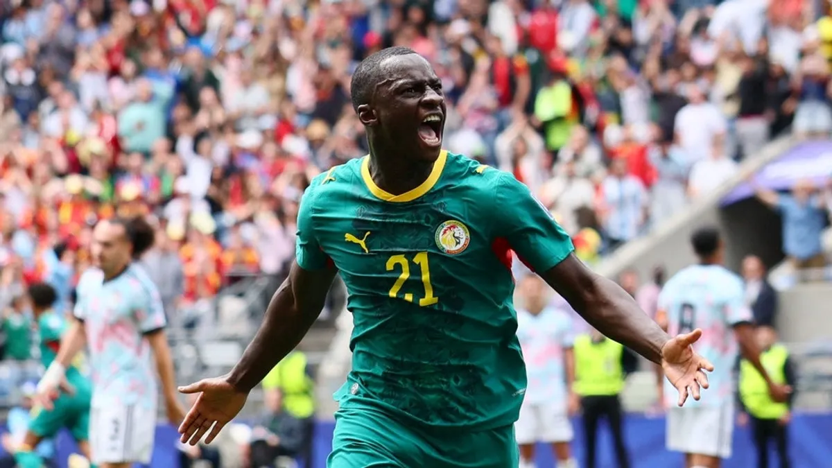 Habib Diarra dá ao Senegal vantagem de 1 a 0 sobre a Bélgica no intervalo