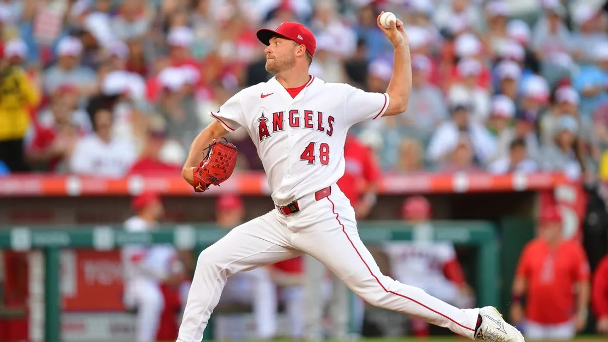 Aroldis Chapman estabelece recorde de eliminações de alívio na vitória do Red Sox sobre os Angels
