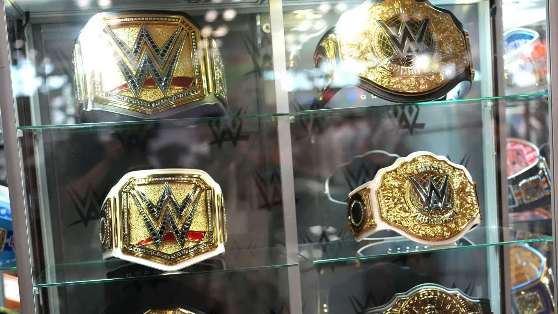 QUEBRANDO: WWE planejando um novo campeonato – esperando que resolva o problema principal