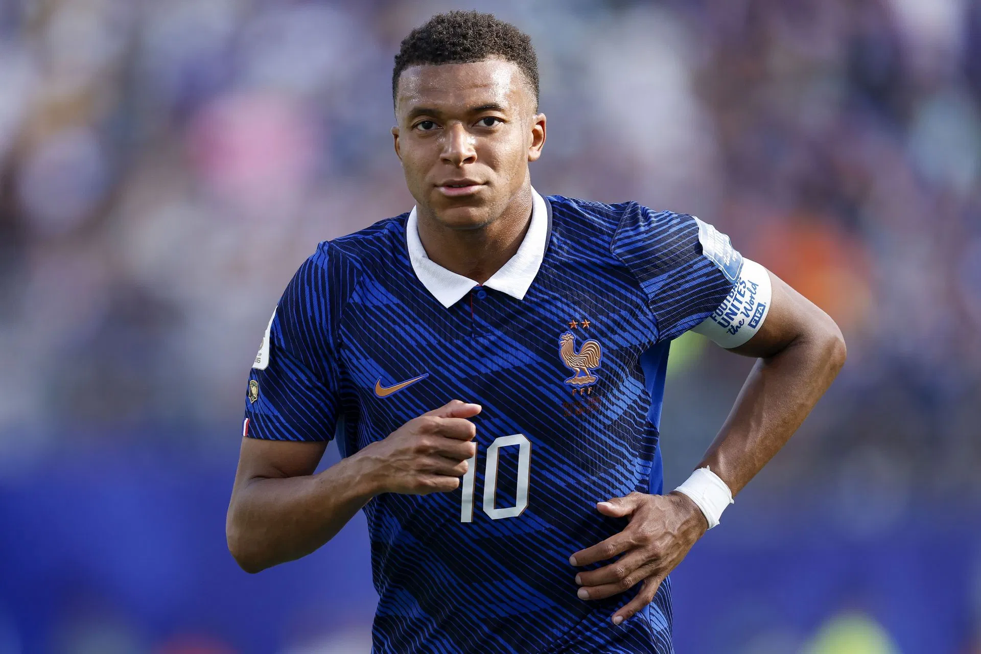 Petição intitulada ‘Kylian Mbappe, por favor, perdoe-nos’ alcança 30.000 assinaturas enquanto a estrela francesa lidera seu país na Copa do Mundo FIFA Ro16