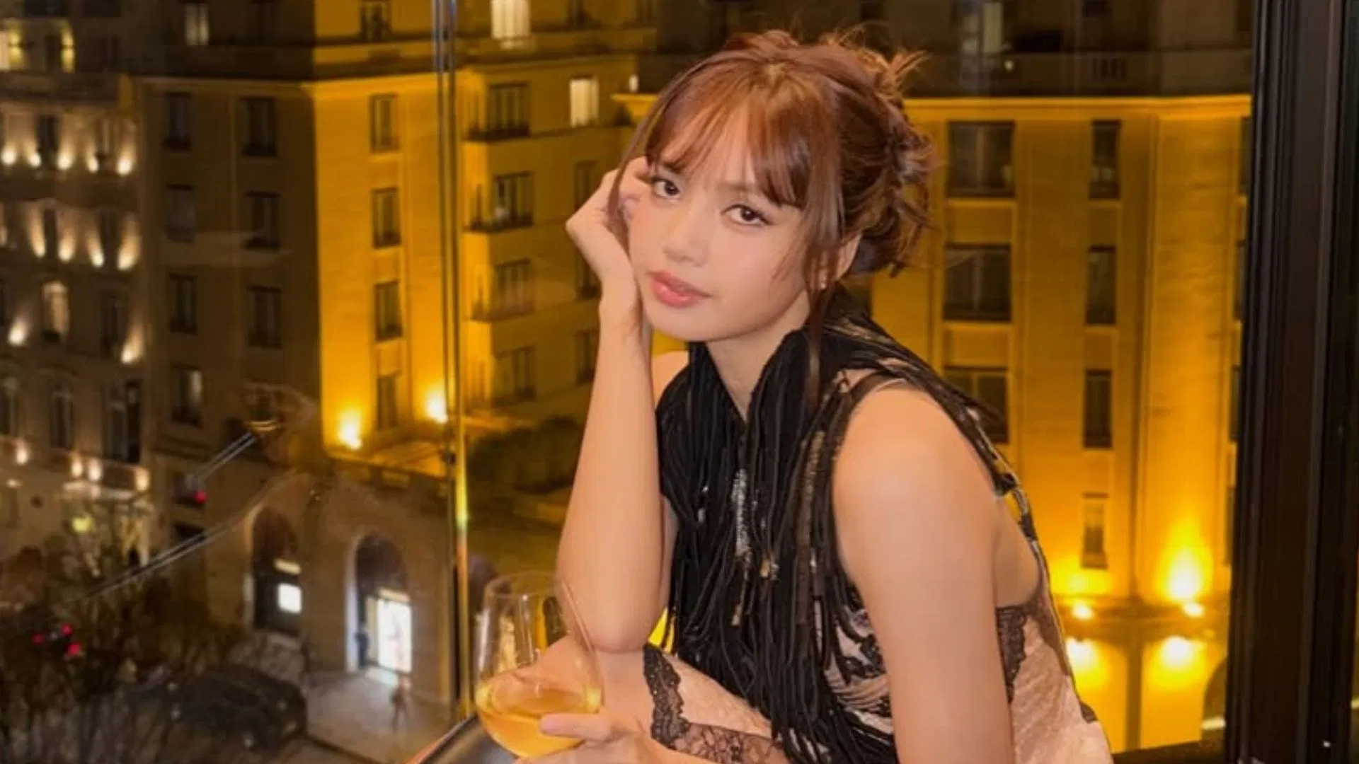 Lisa: “Laminions” – Os fãs reagem depois que Lisa do BLACKPINK recebe uma transformação oficial do Minion em uma promoção viral