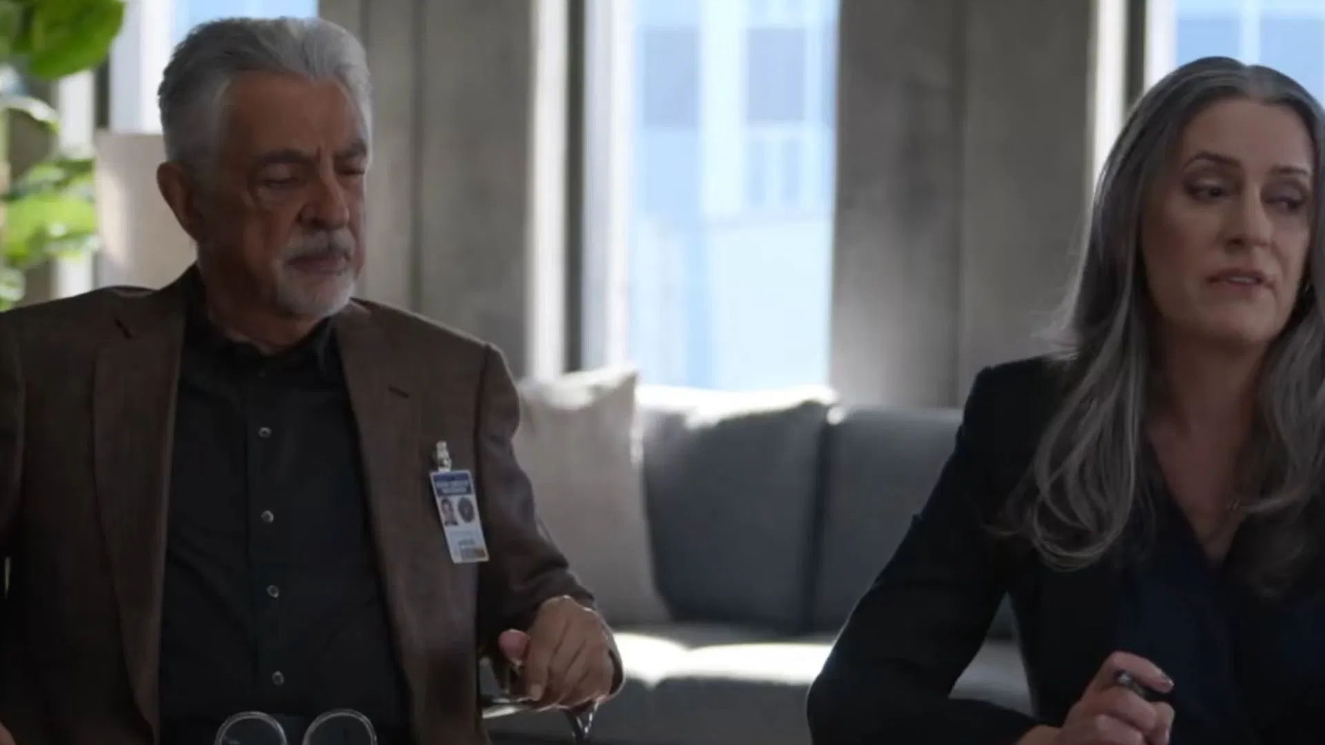 Recapitulação do episódio 7 da 4ª temporada de Criminal Minds: Evolution: O BAU resolve os assassinatos do deputado enquanto o admirador de Voit se revela