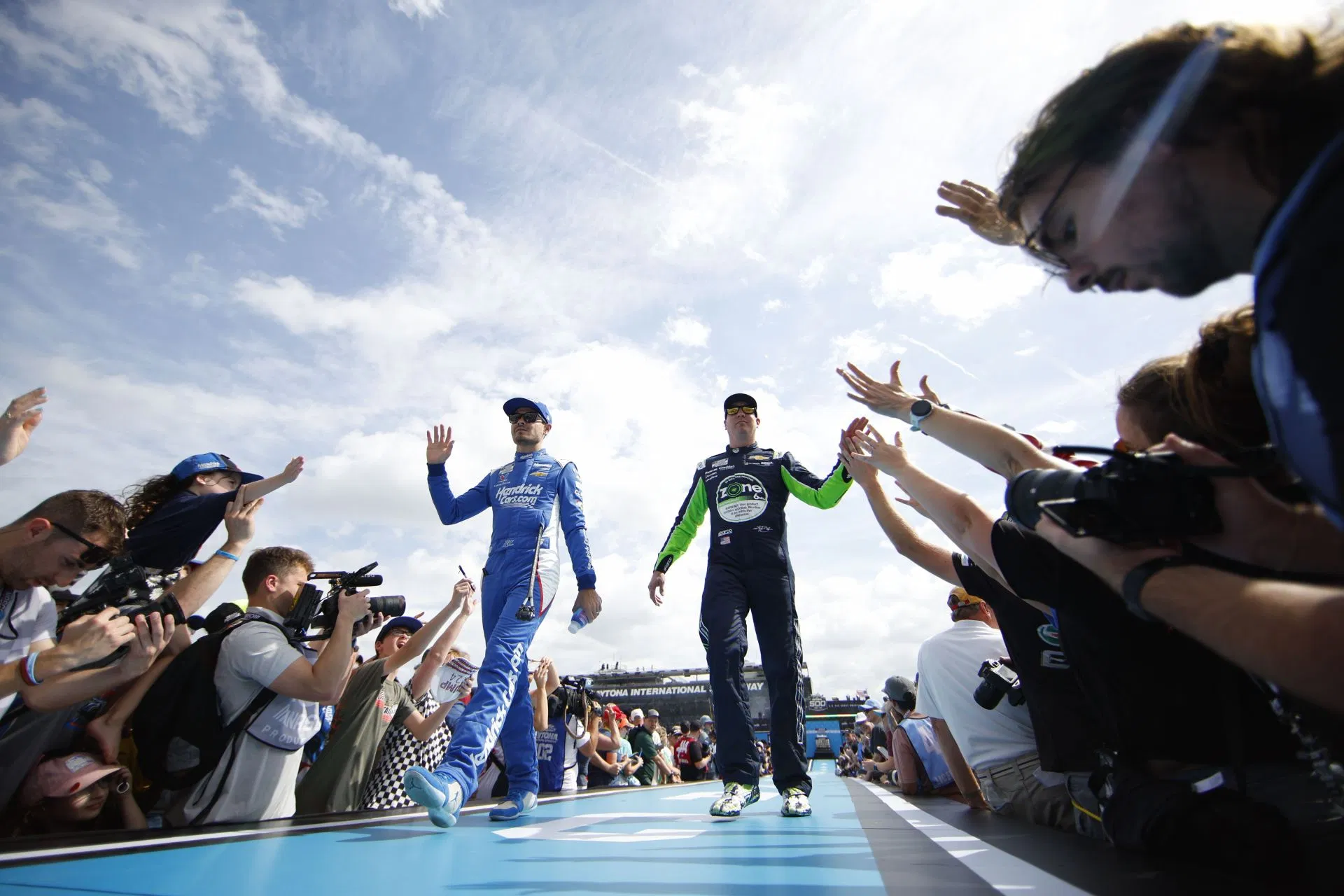 Kyle Larson faz uma admissão surpreendente sobre sua icônica batalha em Chicagoland com Kyle Busch: “Estou feliz por não ter vencido aquela corrida”