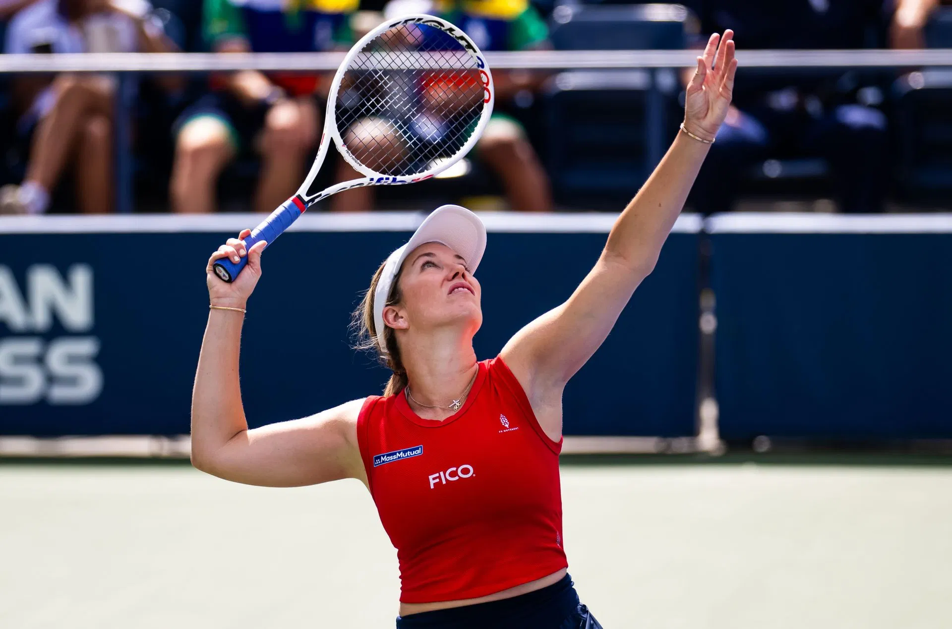FOTOS: Danielle Collins mostra seu orgulho americano com biquíni vermelho cereja com tema dos EUA para as comemorações do 4 de julho fora de Wimbledon