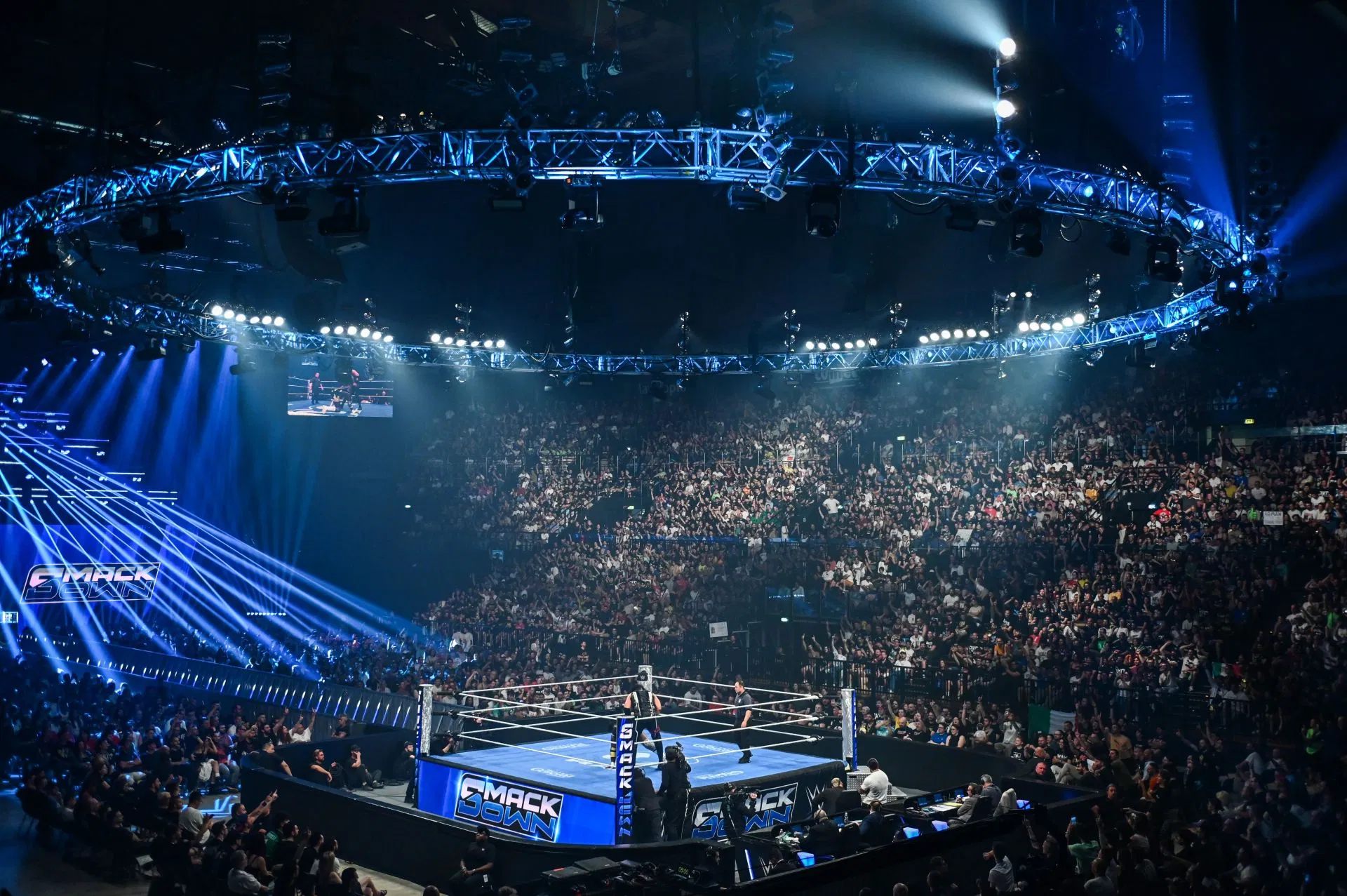 RELATÓRIOS: Estrela ausente do WWE SmackDown retornando “mais cedo ou mais tarde”