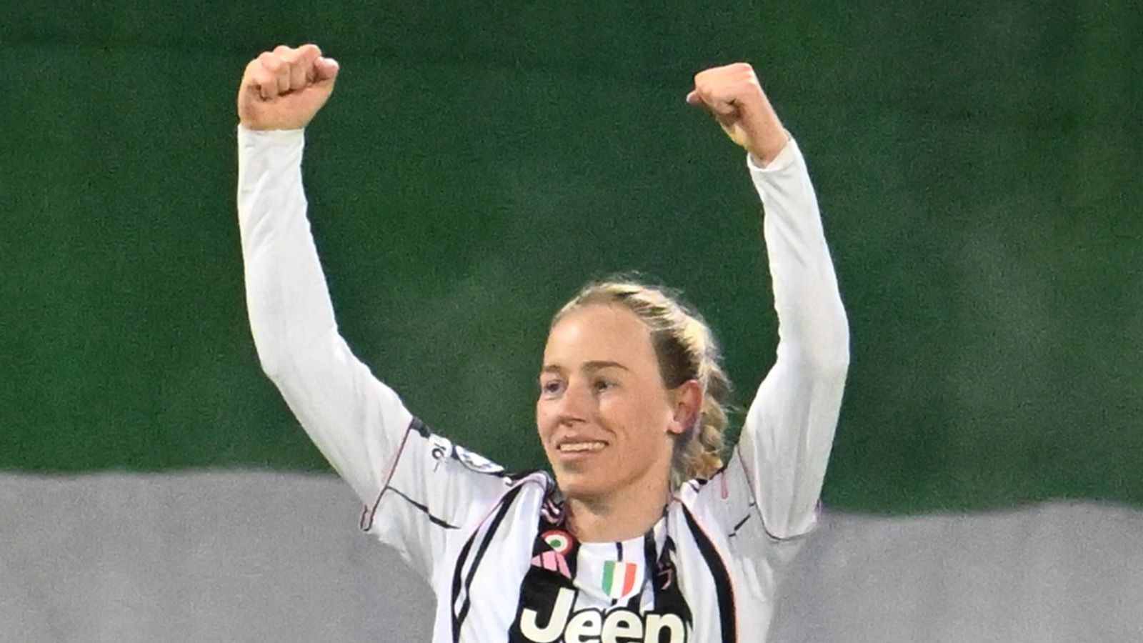 Últimas WSL: Aston Villa contrata Vangsgaard da Juventus